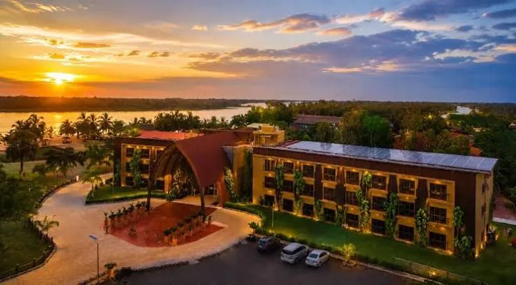 Aqua Safari Resort