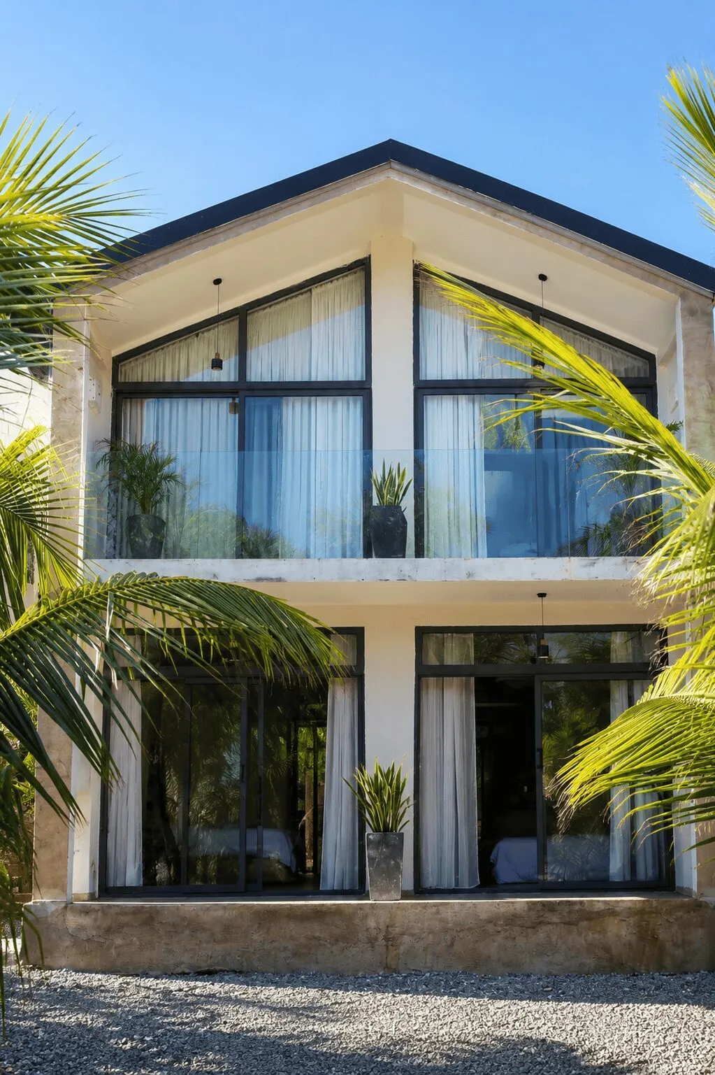 Kokrobite Coastal Hideaway – Cozy 1BR with Pool Access