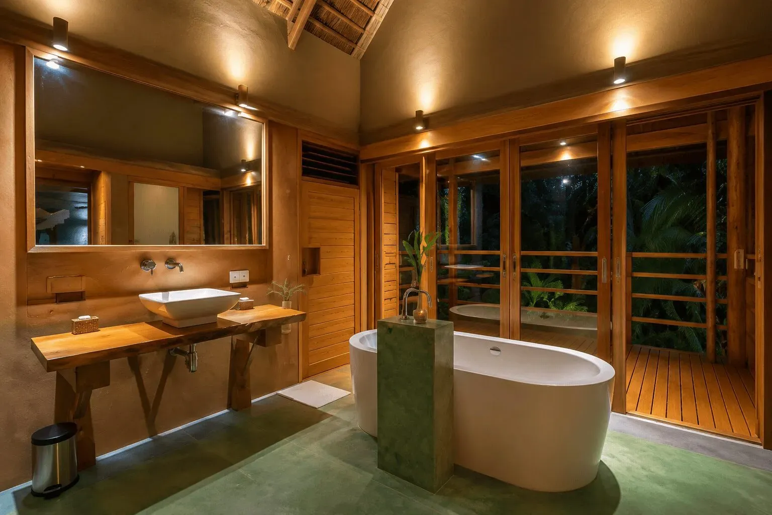Lou Moon Eco Luxury Resort