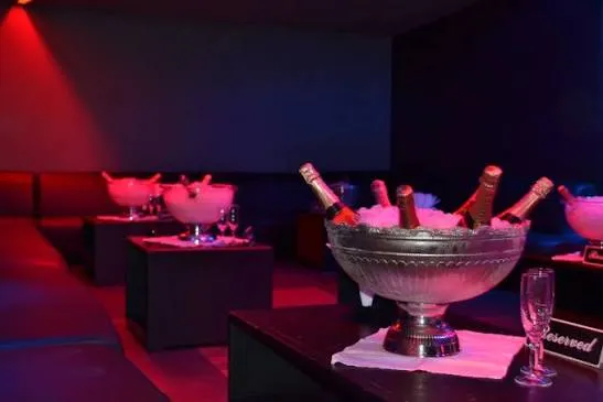 Twist Lounge & Nightclub