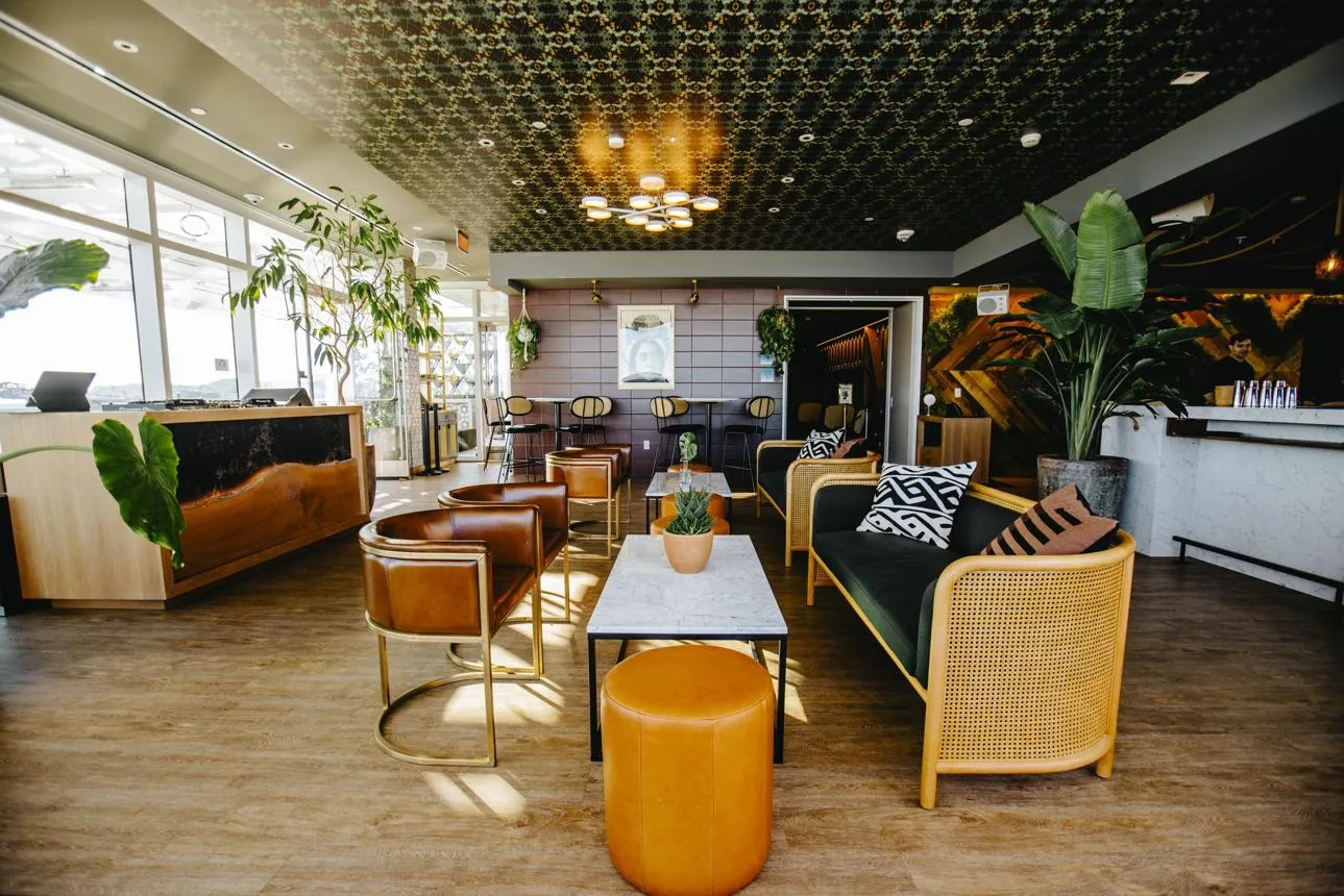 Kahaya Lounge